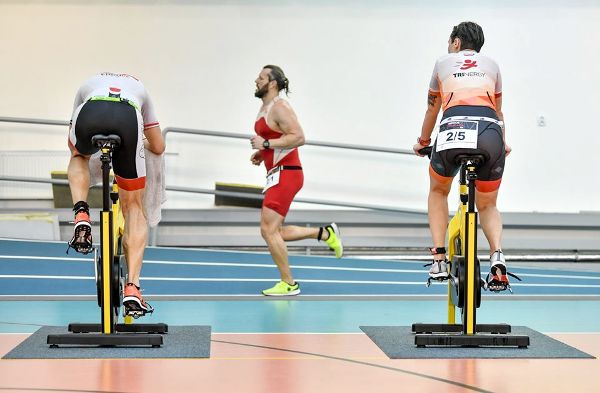2020 Indoor Triathlon Warsaw PHOTOS, Indoor Triathlon Warsaw 2020 Zdjęcia, Триатлон в Варшаве, IRONMAN 5150 Warsaw Triathlon 2020, www.swim.by, Indoor Triathlon Warsaw PHOTO, Triathlon IRONMAN 5150 Warsaw FOTO, 2020 IRONMAN Indoor Triathlon Warsaw PHOTOS, Swim.by