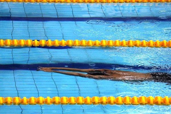 Andrzej Waszkewicz, swimming underwater
