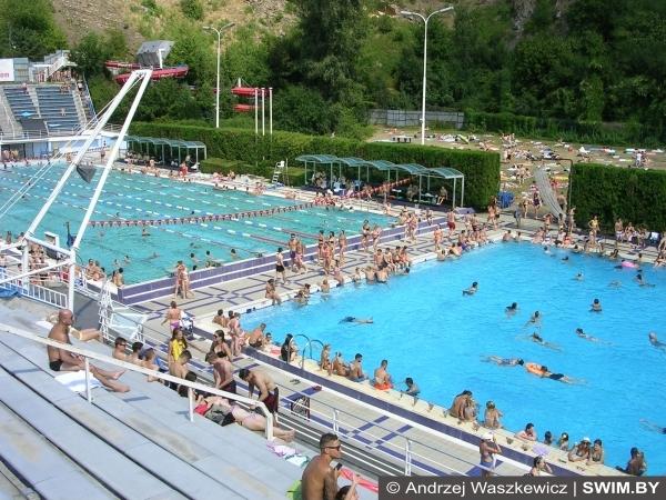 Бассейн, плавание, загар