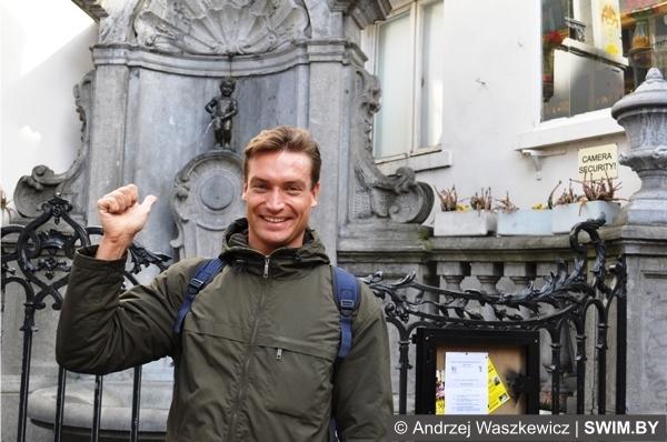 Брюссель фонтан писающий мальчик Бельгия