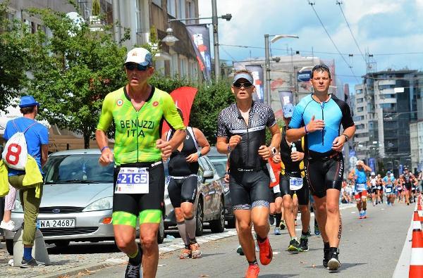 Eat food after marathon, food after marathon race, food after triathlon, recovery food, www.swim.by, Marathon Food, Running Food Drinks, Triathlon Food Drinks, Swimming Food, Marathon Recovery Nutrition, Swim.by