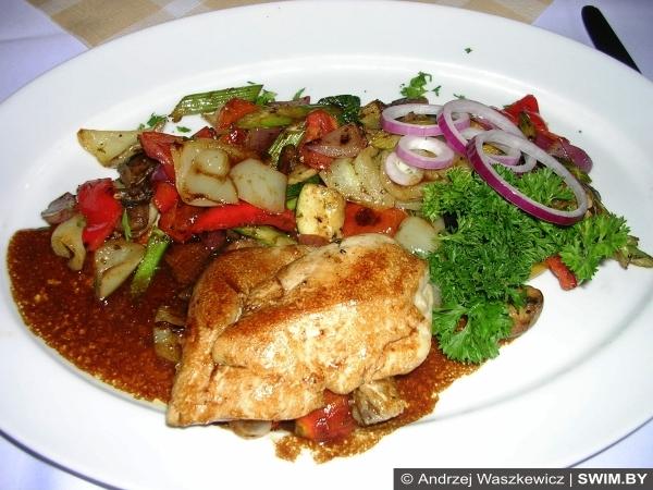 Венгрия, утка, курица-гриль, овощи