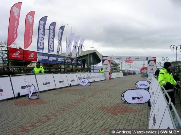 Inside of ONICO Gdynia Half Marathon 2017, полумарафон в Гдыне