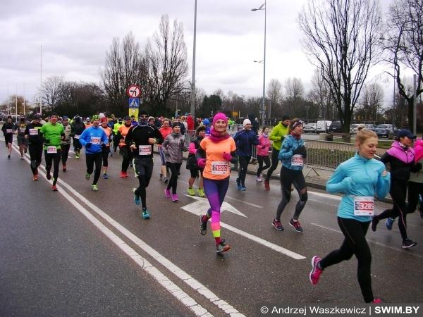 Inside of ONICO Gdynia Half Marathon 2017, полумарафон в Гдыне