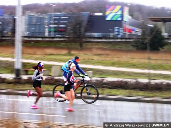 Inside of ONICO Gdynia Half Marathon 2017, полумарафон в Гдыне