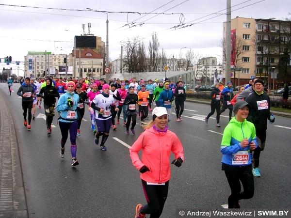Inside of ONICO Gdynia Half Marathon 2017, полумарафон в Гдыне