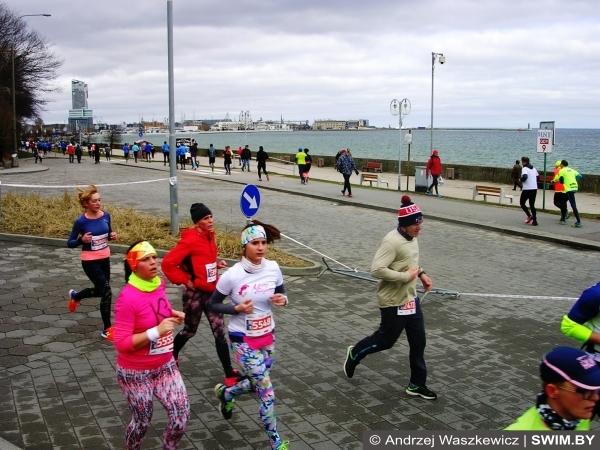 Inside of ONICO Gdynia Half Marathon 2017, полумарафон в Гдыне