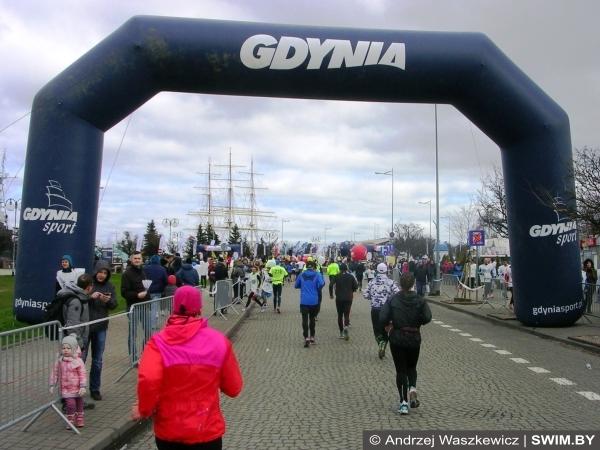 Inside of ONICO Gdynia Half Marathon 2017, полумарафон в Гдыне