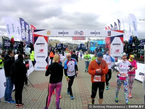 Inside of ONICO Gdynia Half Marathon 2017, полумарафон в Гдыне