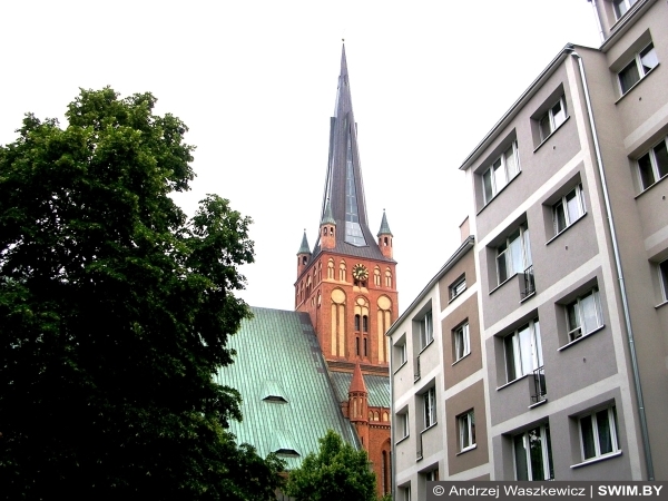 Костёл, Польша