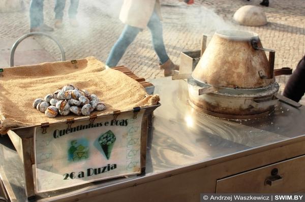 Жареные каштаны в Лиссабоне Португалия