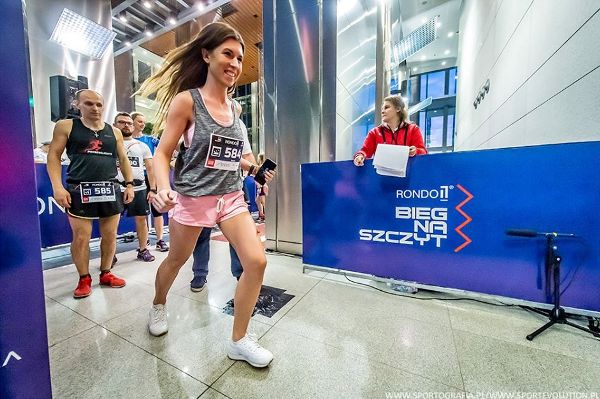 RONDO 1 Run Up, RONDO 1 Run Up Warsaw, Bieg Na Szczyt Rondo 1, www.running.by, Stair Climbing Running, Towerrunning European Championships 2020, Running.by