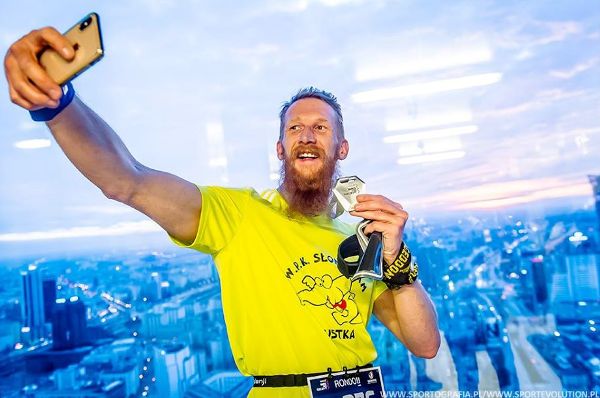 RONDO 1 Run Up, RONDO 1 Run Up Warsaw, Bieg Na Szczyt Rondo 1, www.swim.by, Stair Climbing Running, Towerrunning European Championships 2020, Swim.by