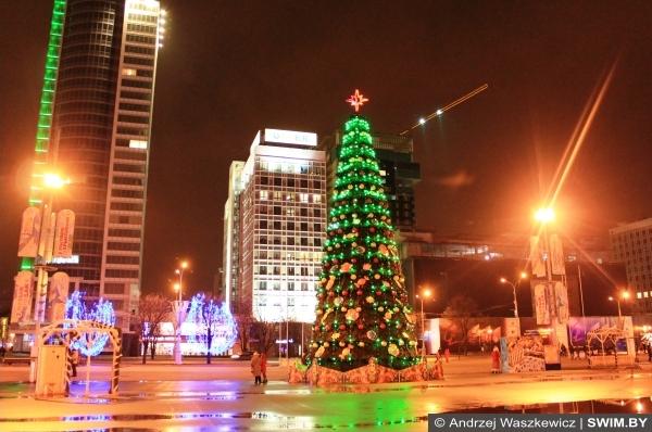 Рождество и Новый год в Минске, Andrzej Waszkewicz рождественская ёлка в Минске