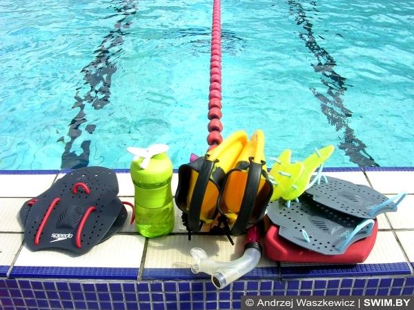 Спортивный инвентарь для плавания, бассейн