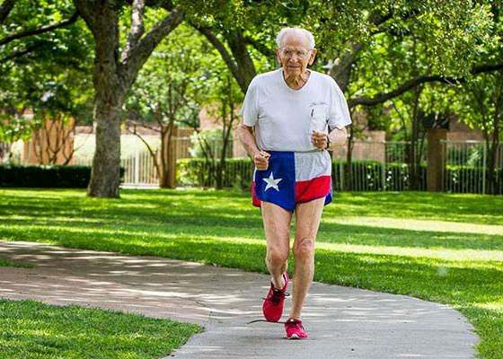 100-year-old Dallas Man breaks Five World Track Records, Masters Athletics, Masters Running, Swim.by