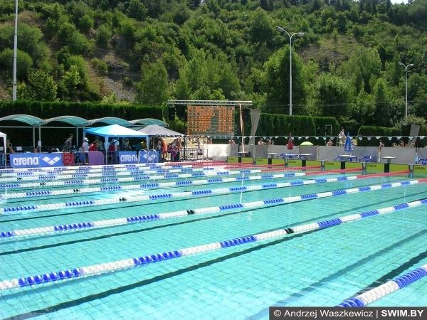 Vltava, Prague, olympic pool, center