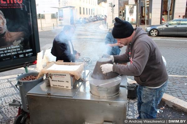Жареные каштаны в Лиссабоне