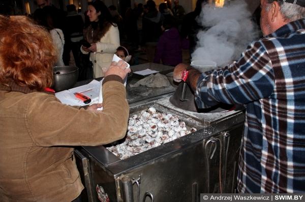 Жареные каштаны в Лиссабоне